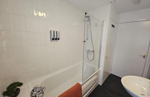 Atherstone Apartment | Data House Apartments ONE