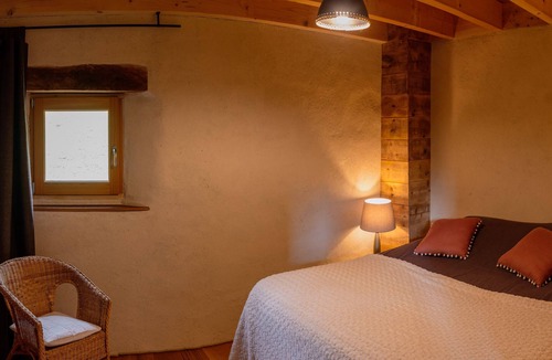 Saint-Pierre-de-Bressieux Other | Dauphinoise adobe farmhouse in the heart of a Vercors horse stud farm