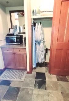 Olympic Valley Apartment | Dav's Slopeside King Studio - Resort & Spa at Everline