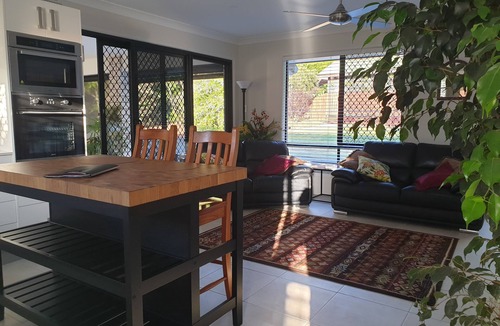 Peachester House | 'Daveron Bower' Sunshine Coast Hinterland Escape