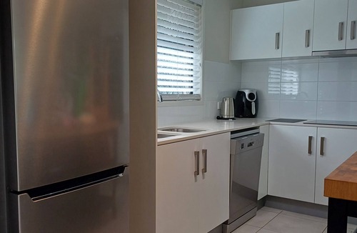 Peachester House | 'Daveron Bower' Sunshine Coast Hinterland Escape