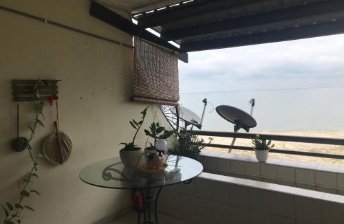 Taman Haji Zainal Apartment | David beachside apartment