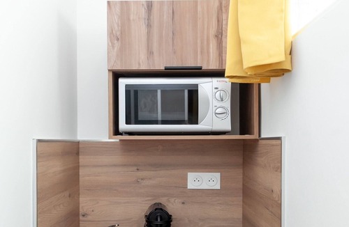 Amerique Apartment | David D Angers 28 - One Bedroom Apartment, Sleeps 3