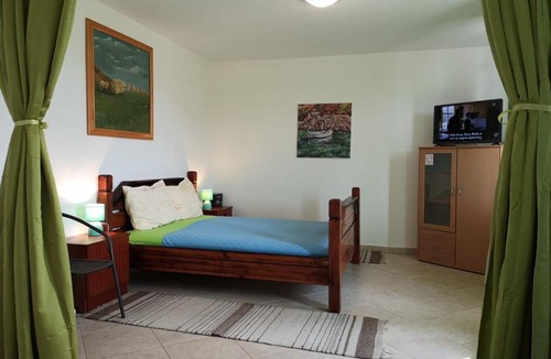 Siroke Apartment | David in 4