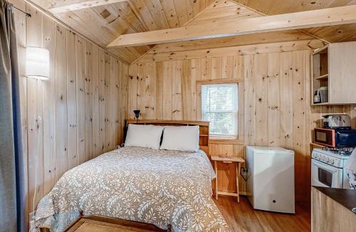 Otter Creek Hotel | Davis Cabin