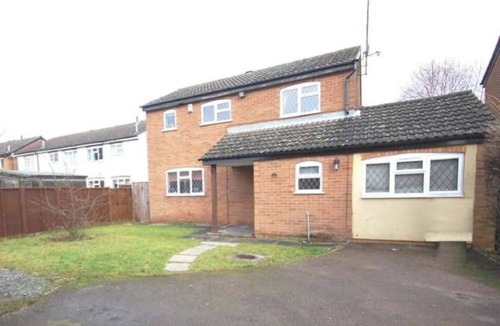 Rothwell House | Davis House 5 Beds Sleeps 6