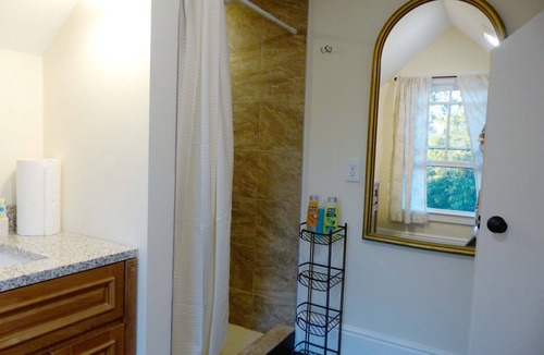 Somerville House | Davis Square Inn