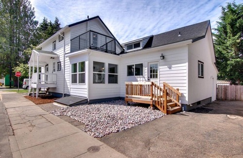 McMinnville House | Davis Street Farmhouse