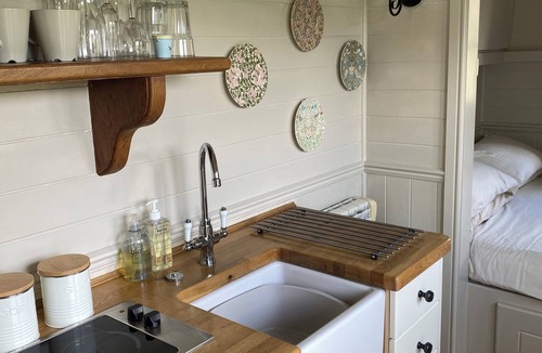 Beccles Cabin | Dawn Chorus Holidays