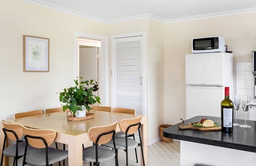 Bonnie Doon House | Dawn Cove - Waterfront Bonnie Doon