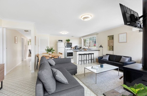 Bonnie Doon House | Dawn Cove - Waterfront Bonnie Doon