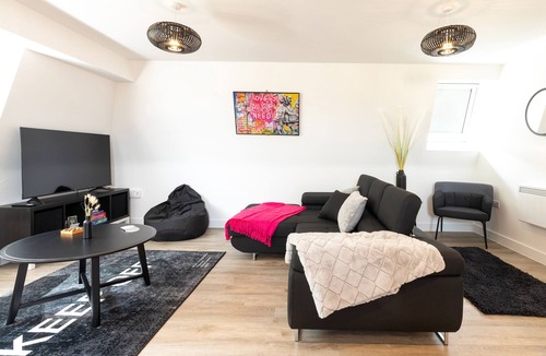 Southampton City Centre Apartment | Dawson House- with free parking