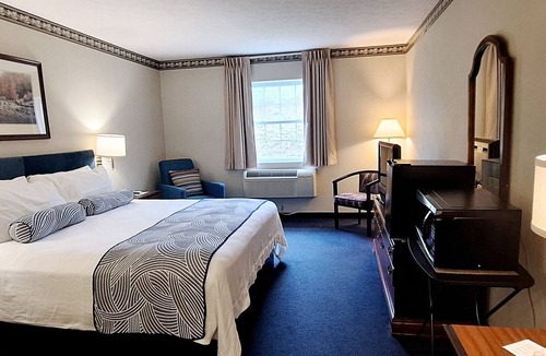 Elton Hotel | Dawson Inn