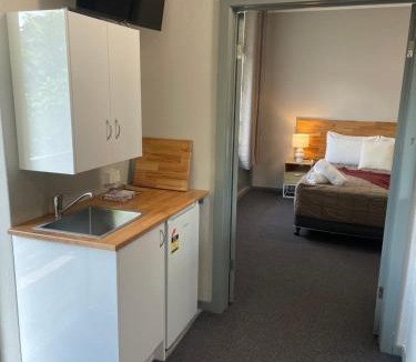 Lismore Hotel | Dawson Motel