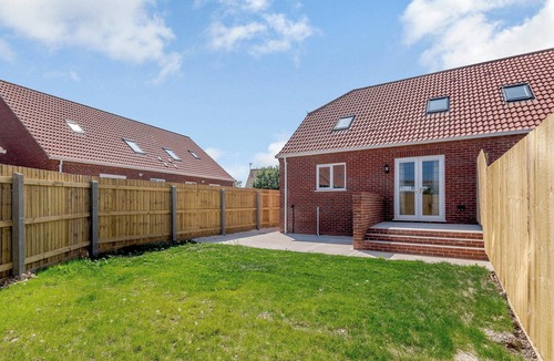 Mablethorpe and Sutton Cottage | Dawson Park 4 - UK12663