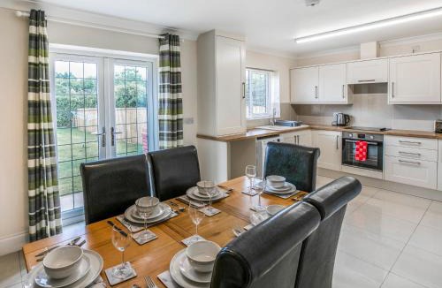 Mablethorpe and Sutton House | Dawson Park 9 - Uk12668