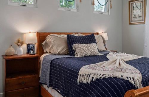 Dripping Springs House | Day Drippin' Farm-stay
