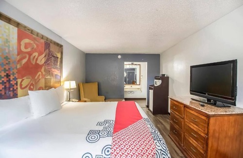 Elkhart Hotel | Day lite inn