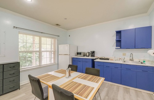 Sugarland Run Apartment | Day Trip to DC - Sterling Studio w/Pool Access