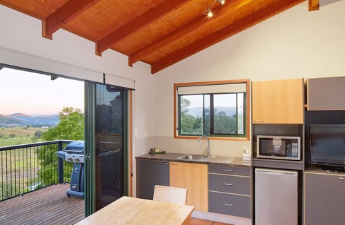 King Scrub Cottage | Dayboro Cottages