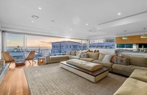 Currumbin House | Daybreak at Currumbin