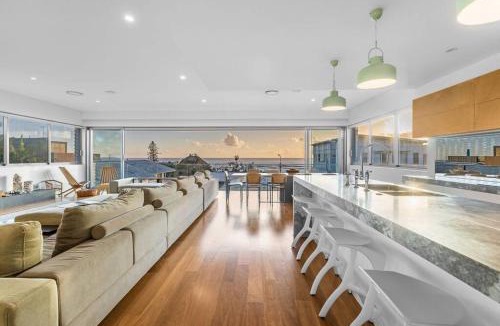 Currumbin House | Daybreak at Currumbin