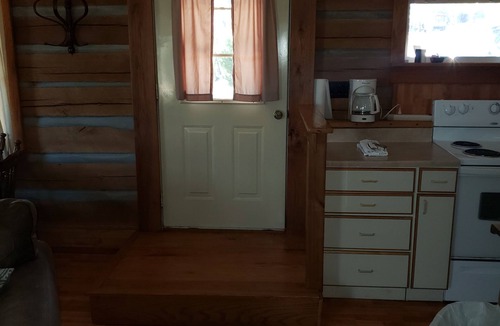 Derby Cabin | Daybreak Cabin located in Derby Indiana