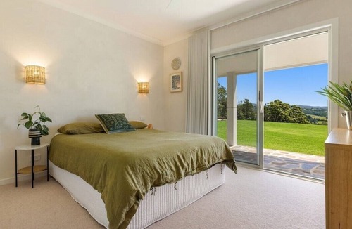 Clunes House | Daybreak Forest - A luxurious escape in Clunes