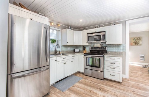 Pointe-du-Chene Cottage | Daydream – Beachfront Cottage by Parlee Beach