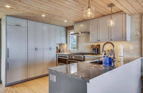 Tolovana Park House | Daydreamer - Beachfront!