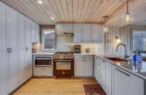 Tolovana Park House | Daydreamer - Beachfront!