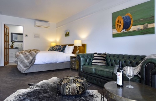 Daylesford Hotel | Daylesford Art Motel