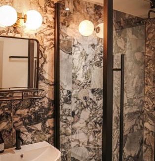 Bath House | Daylily Cottage in Central Bath