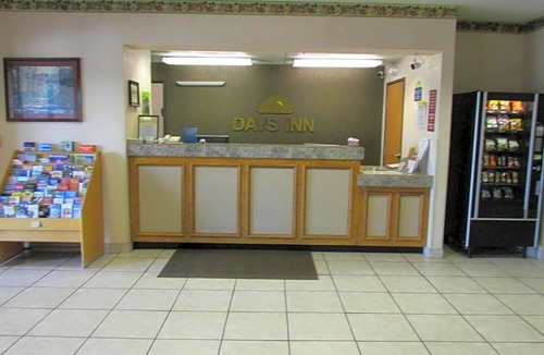Jefferson City Hotel | Days Inn by Wyndham Jefferson City