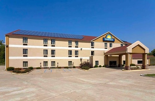 Jefferson City Hotel | Days Inn by Wyndham Jefferson City