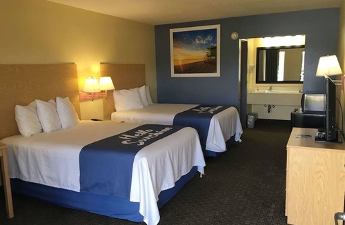 Crystal River Hotel | Days Inn by Wyndham Crystal River