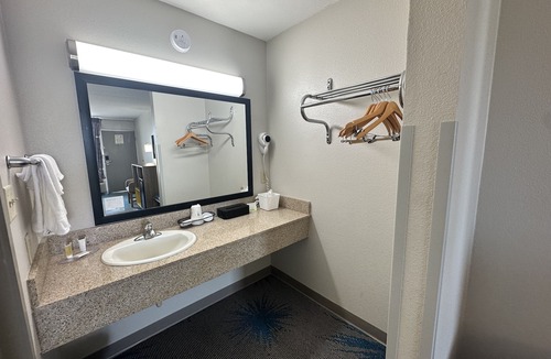 Adel Hotel | Days Inn by Wyndham Adel I-75