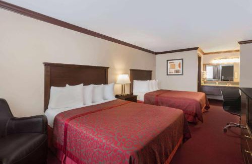 Auburn Hotel | Days Inn by Wyndham Auburn