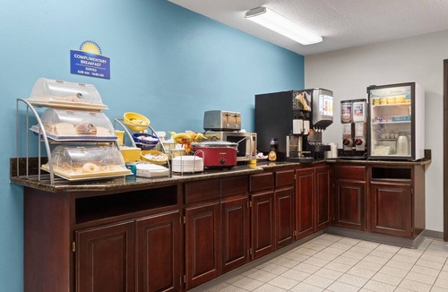 Austin Hotel | Days Inn by Wyndham Austin