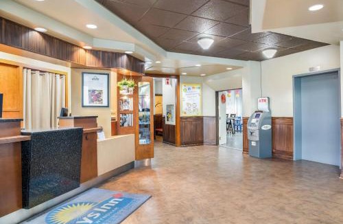 Berthierville Hotel | Days Inn by Wyndham Berthierville
