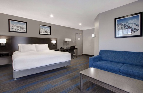 Barrie Hotel | Days Inn by Wyndham Barrie