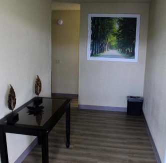 Orchard District Hotel | Days Inn by Wyndham Bend