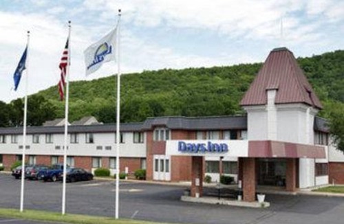 Berlin Hotel | Days Inn by Wyndham Berlin Meriden
