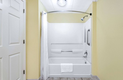Biscoe Hotel | Days Inn by Wyndham Biscoe