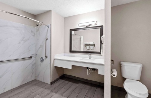 Brownsville Hotel | Days Inn by Wyndham Brownsville