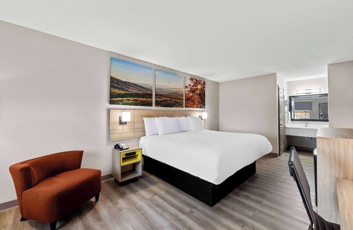 Brownsville Hotel | Days Inn by Wyndham Brownsville