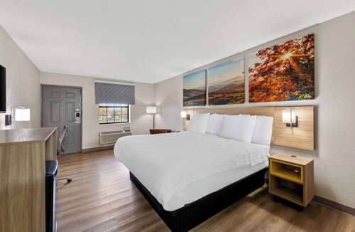 Brownsville Hotel | Days Inn by Wyndham Brownsville