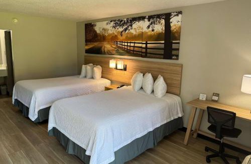 Crystal River Hotel | Days Inn by Wyndham Crystal River