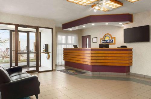 Trois-Rivieres Ouest Hotel | Days Inn by Wyndham Trois-Rivieres