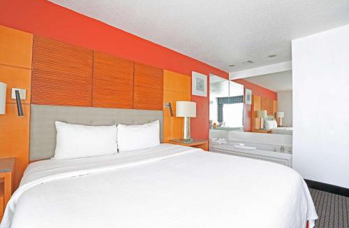 Calumet Park Hotel | Days Inn by Wyndham Calumet Park